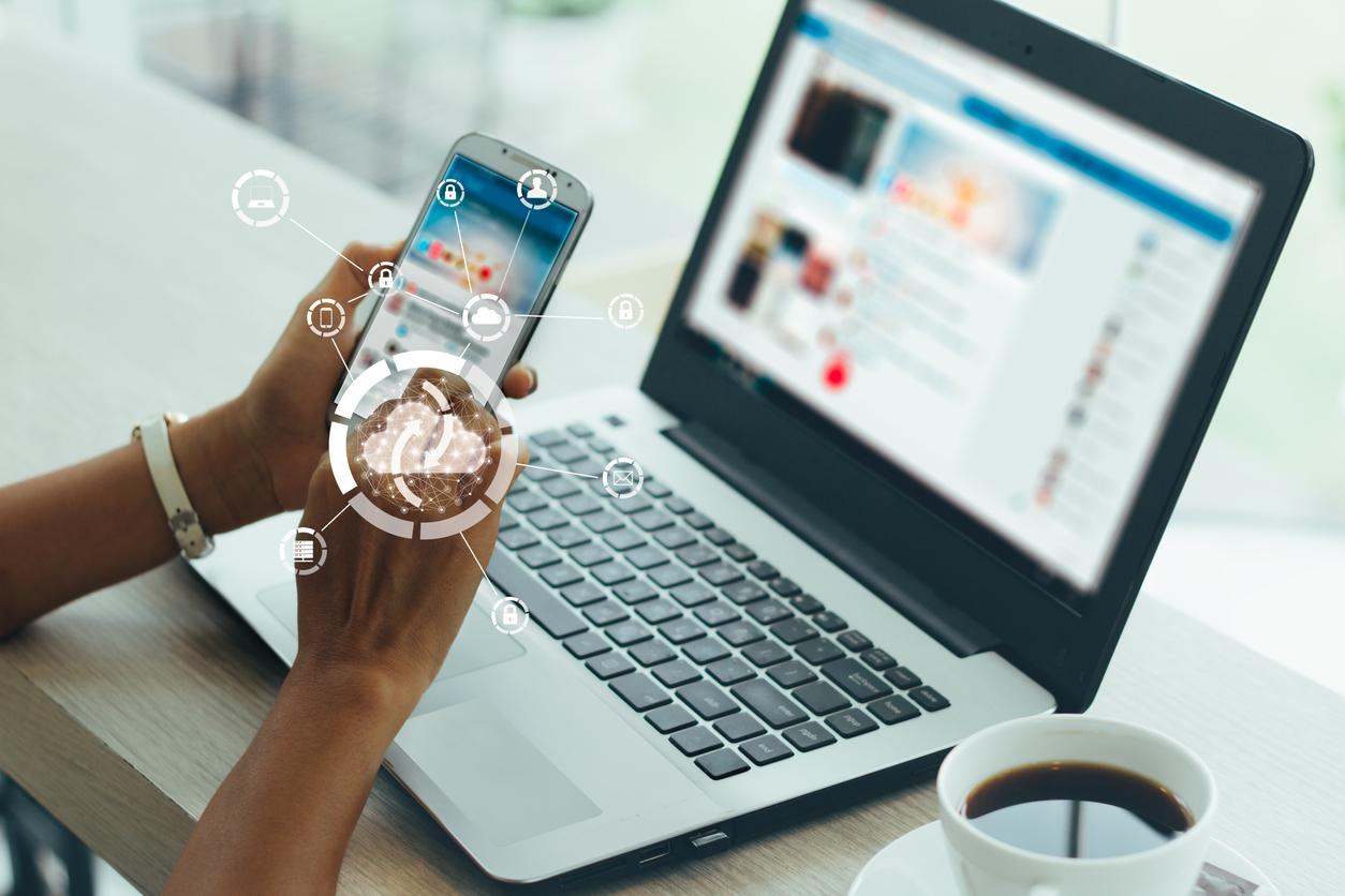 A potential homebuyer gets personalized messages to her phone through homebuilder marketing automation.