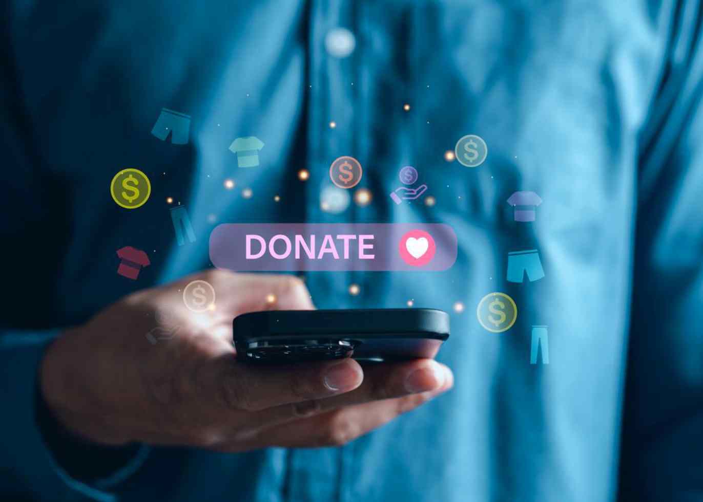 A former student donates to a higher education fundraiser through his phone.