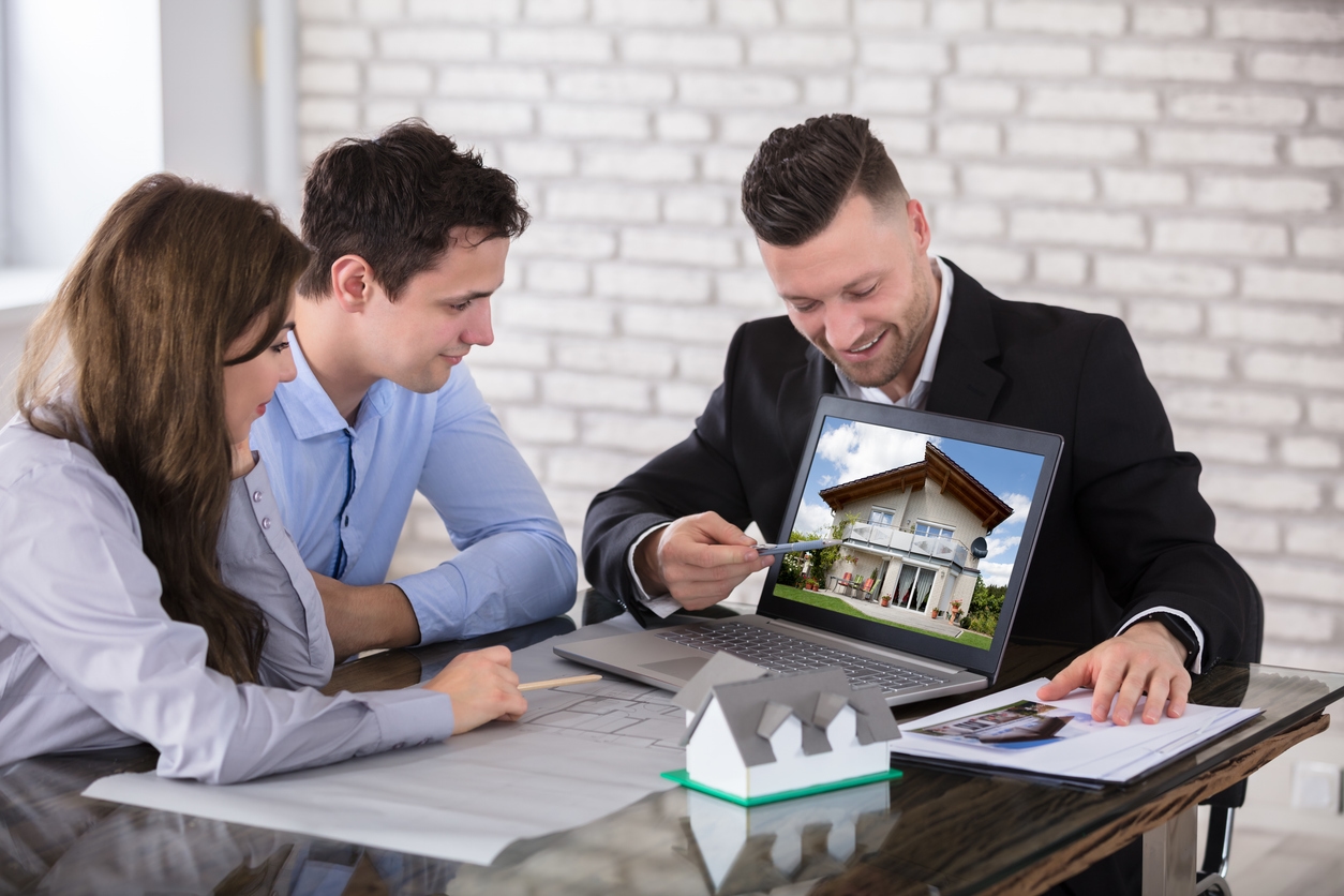 Home builder uses technology to market products to prospective customers.