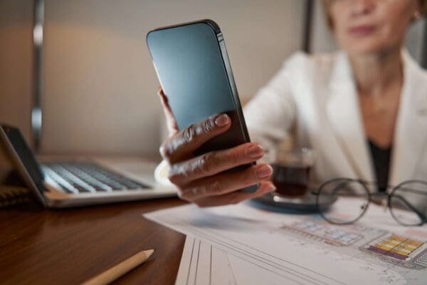 Businesswoman on smartphone