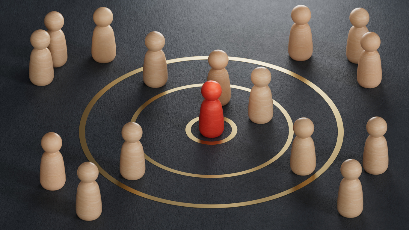 Pawns represent leads, with one red pawn showing the importance of effective lead qualification.