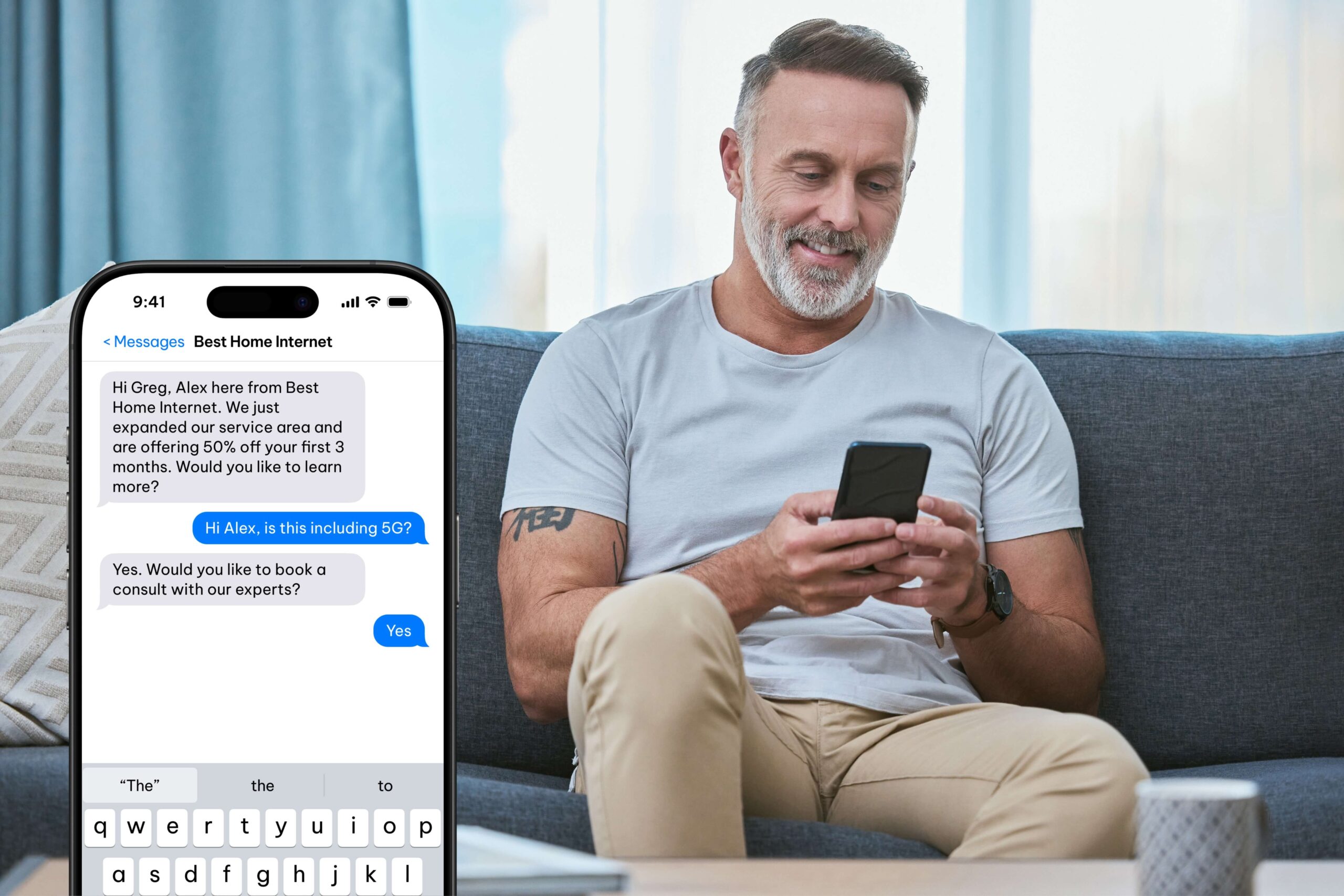 Man using conversational SMS to reply to a promotional message
