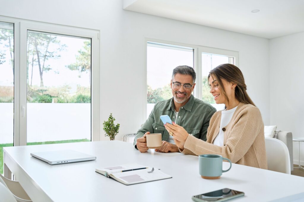 Couple uses texting to engage with a mortgage lender