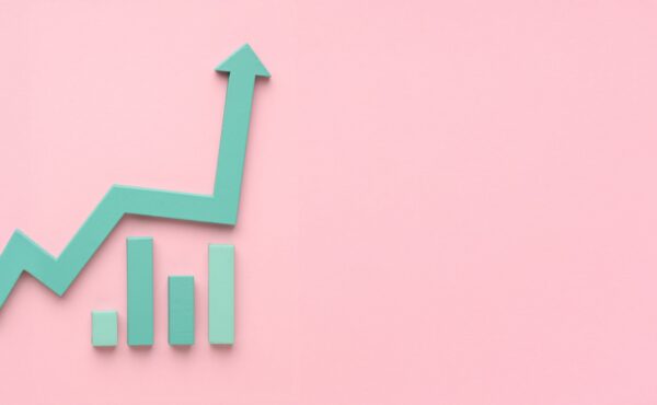 Upward trending arrow, representing how automated lead qualification drives ROI